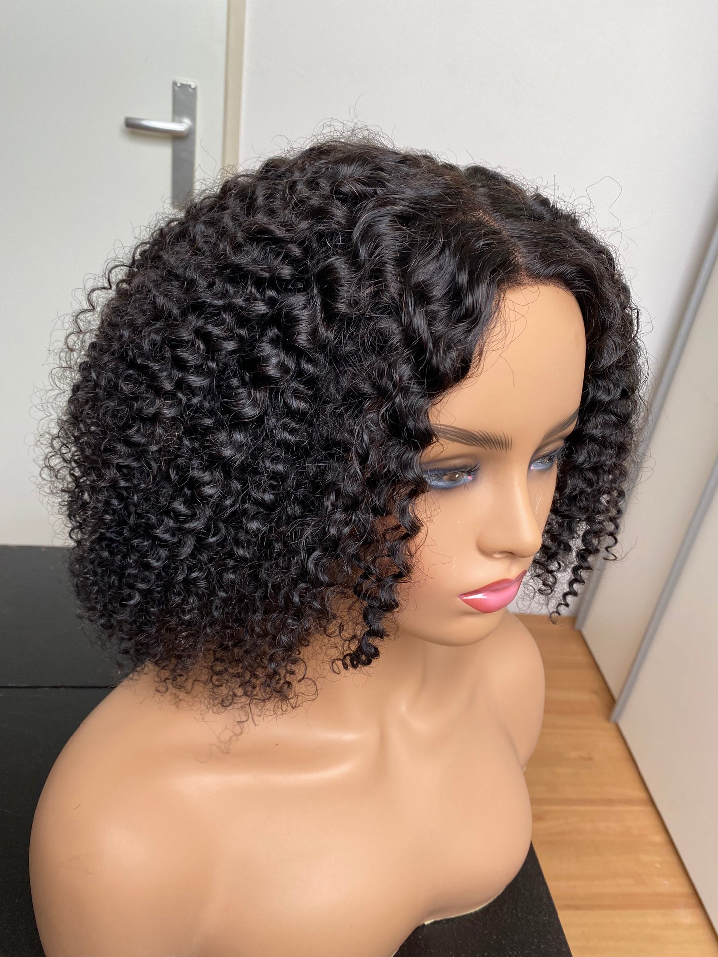 8″ Kinky Curls