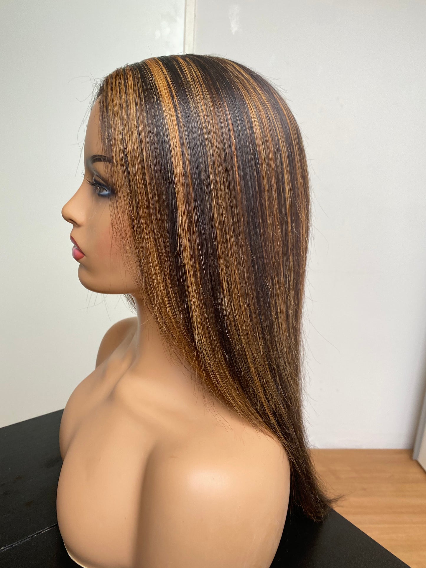 18" Straight Hightlights Wig